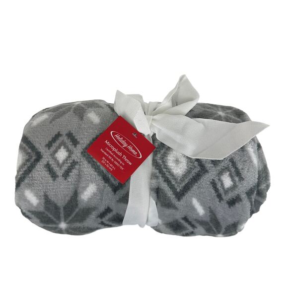 NWT Holiday Home Winter Holiday Oeko-Tex Microplush Fairisle Grey Throw Blanket - Picture 2 of 4